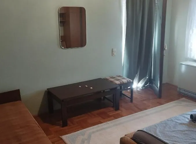 Ruza Gostinjska kuća *