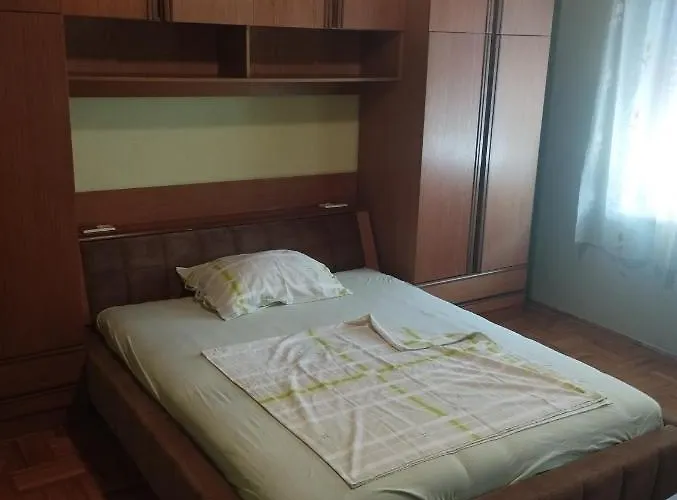 Ruza Gostinjska kuća *